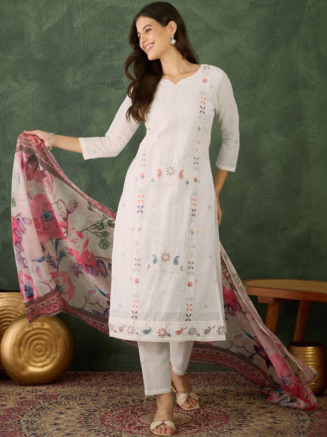 Dhiyona KL Women Ethnic Motifs Embroidered Regular Thread Work Kurta with Trousers & With Dupatta