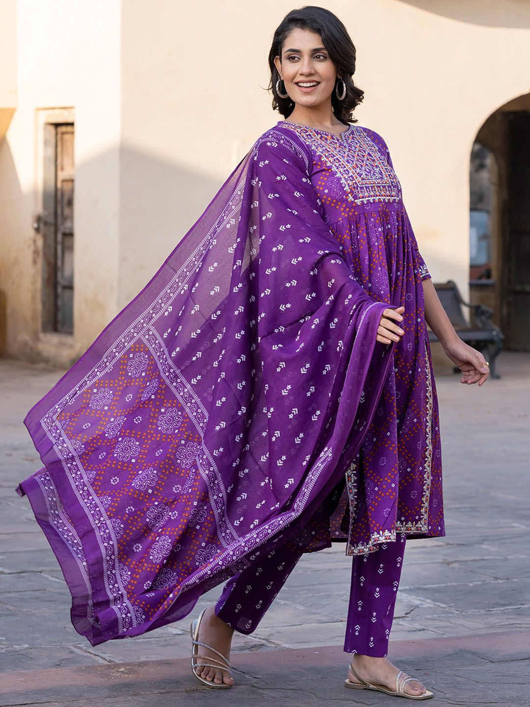Dhiyona KL Women Bandhani Embroidered Regular Pure Cotton Kurta with Trousers & With Dupatta