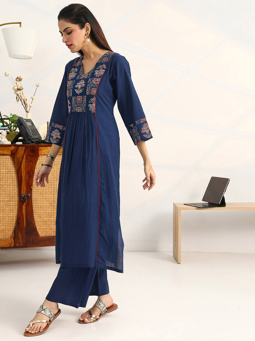 Women Ethnic Motifs Embroidered Regular Thread Work Cotton Blend Kurta with Palazzos & With