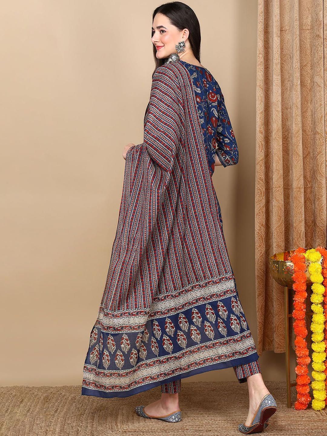 Dhiyona KL Floral Printed Straight Kurta with Trousers & Dupatta
