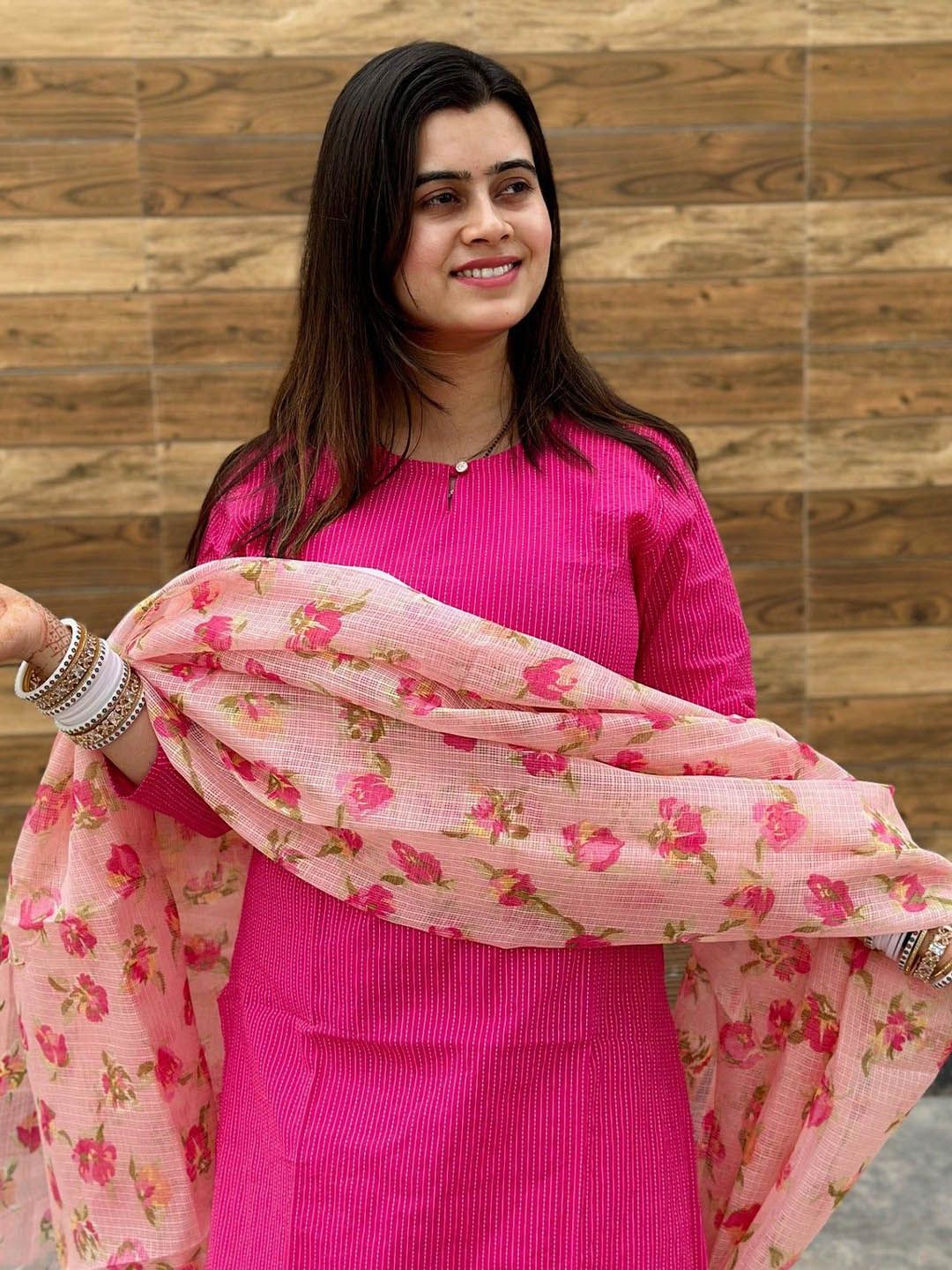 Dhiyona KL Striped Kurta with Trousers & Dupatta