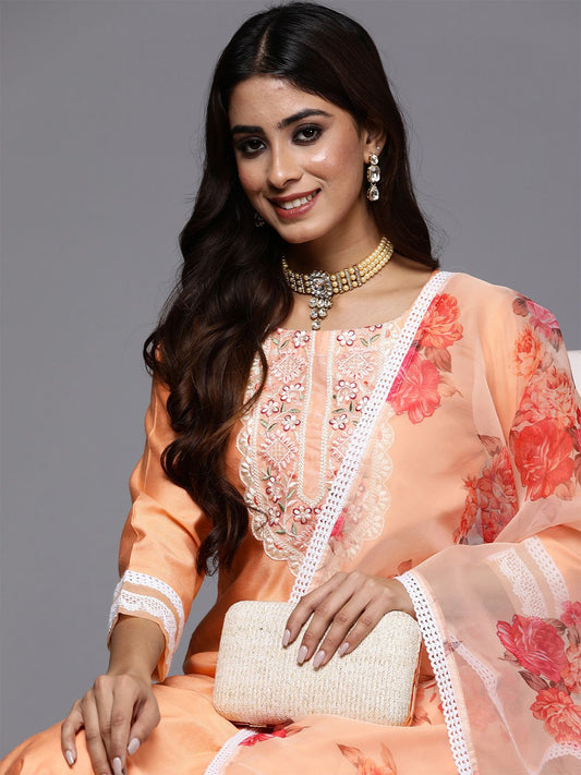 Dhiyona IE Women Floral Yoke Design Regular Thread Work Liva Kurta with Trousers & Dupatta