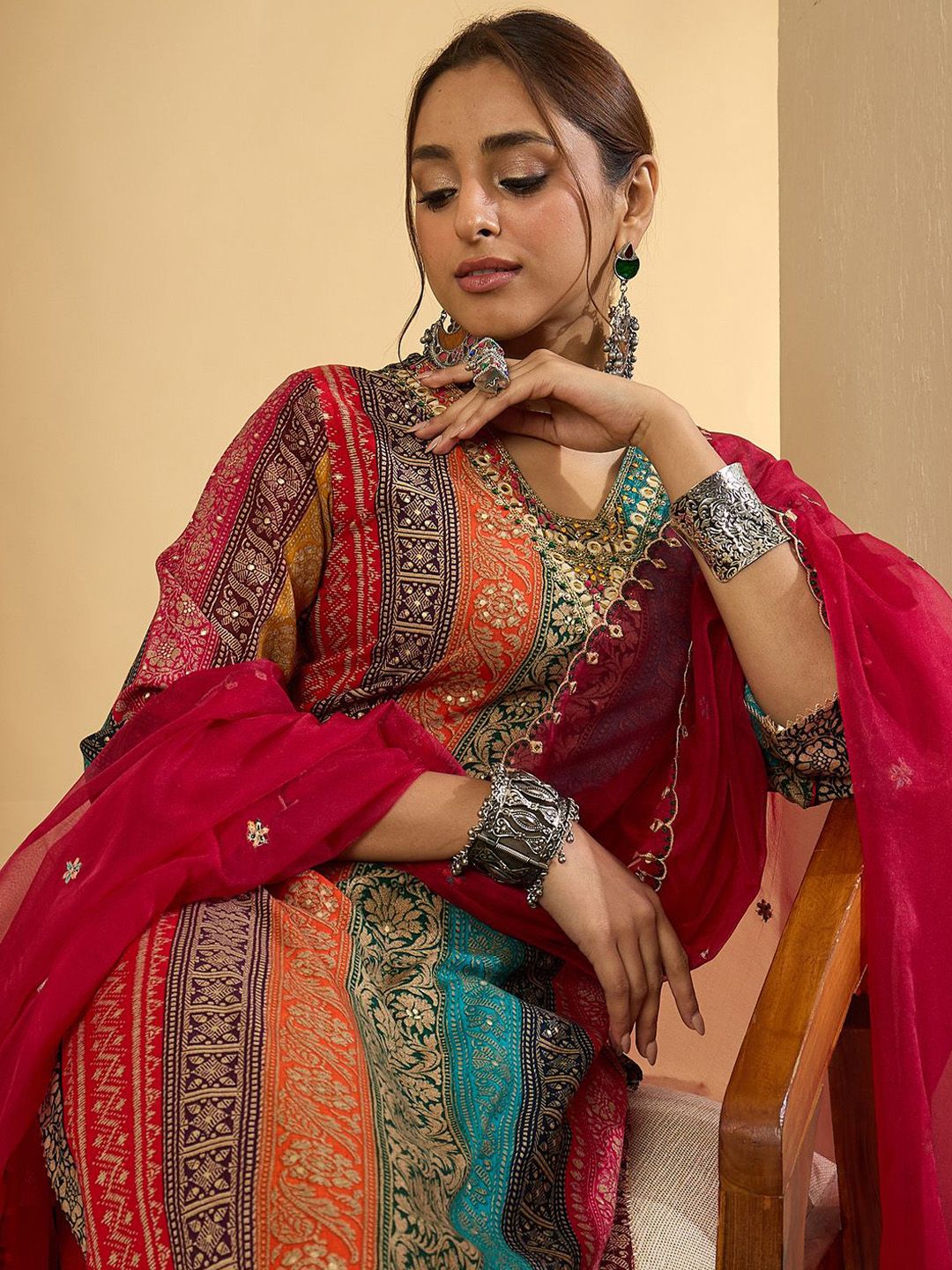 Women Ethnic Motifs Embroidered Thread Work Kurta with Palazzos & With Dupatta