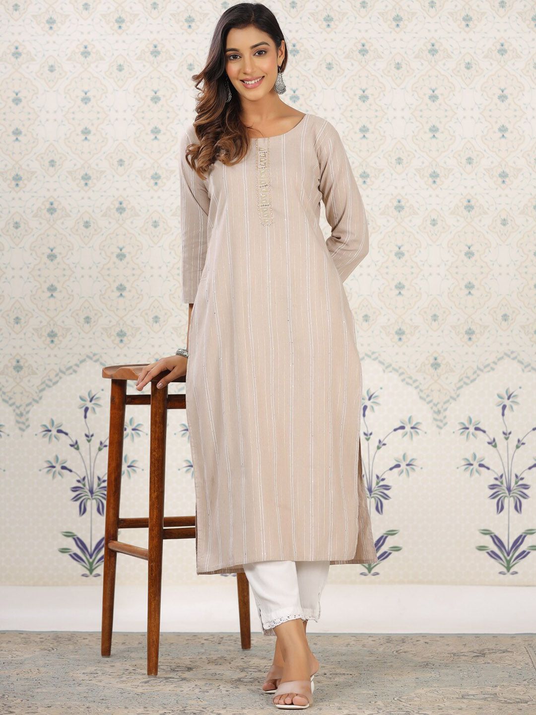 Dhiyona OD  Striped Round Neck Straight Cotton Kurta