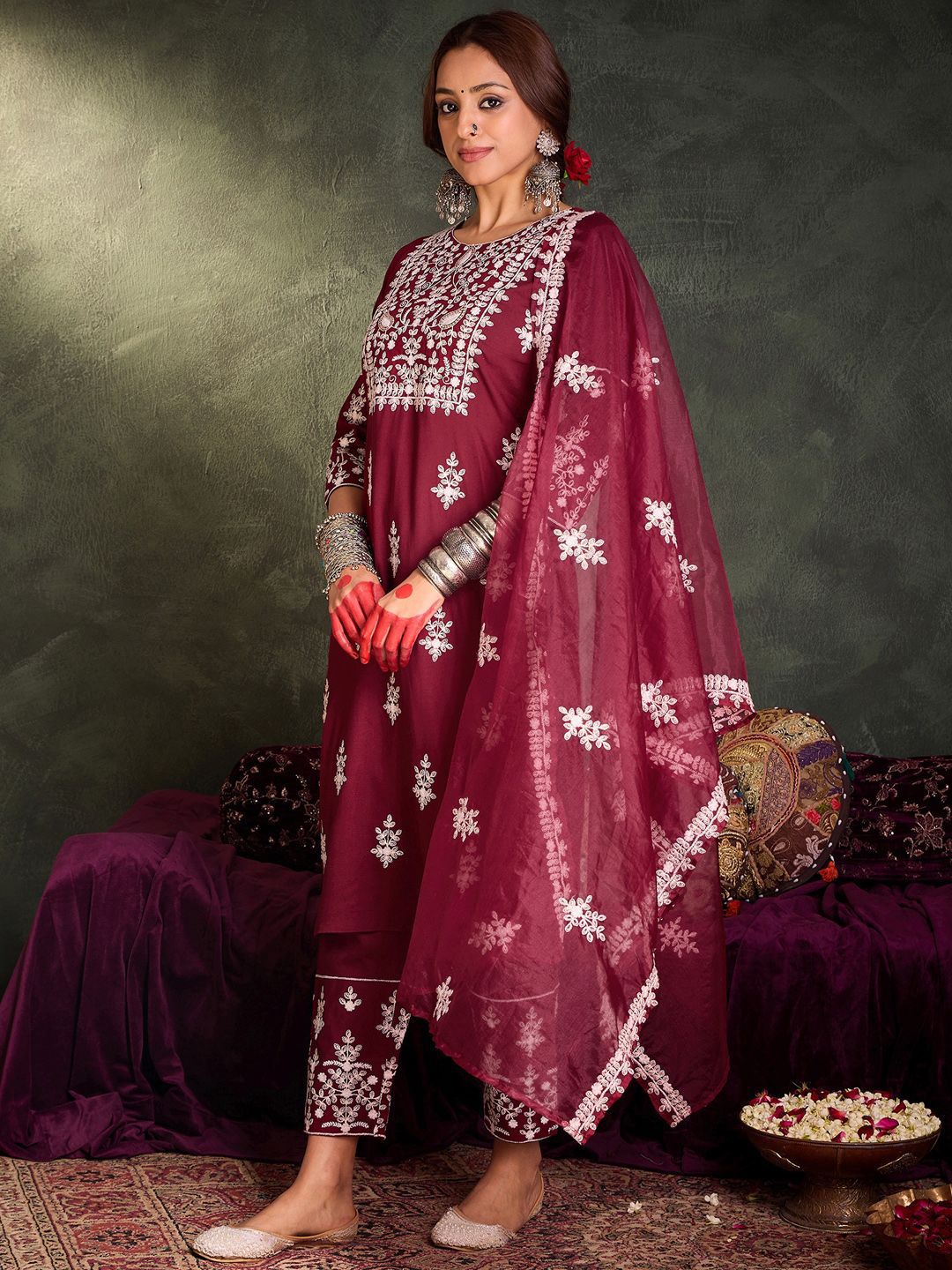 Women Ethnic Motifs Embroidered Regular Thread Work Kurta with Trousers & With Dupatta