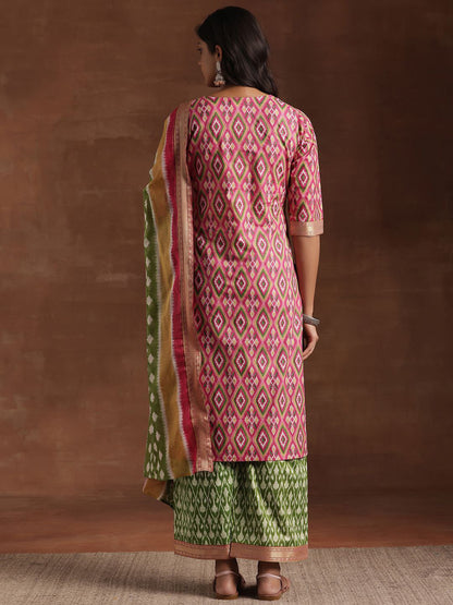 Geometric Printed Round Neck Straight Kurta With Palazzos And Dupatta