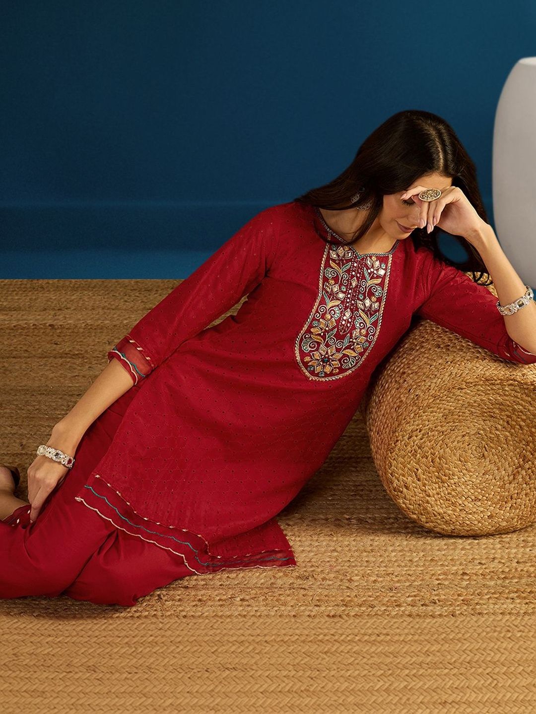 Dhiyona CH Women Ethnic Motifs Embroidered Regular Thread Work Kurta with Trousers