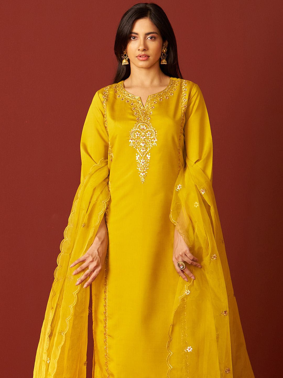 Dhiyona IE Women Floral Embroidered Kurta with Trousers & Dupatta