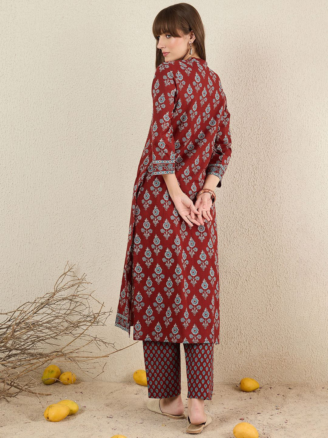 Women Floral Printed Cotton Kurta with Trousers