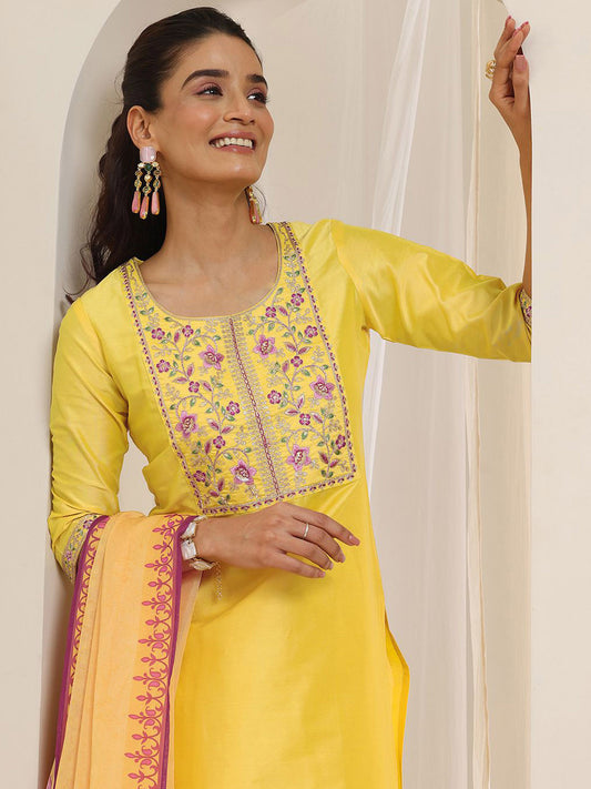 Yoke Design Straight Kurta With Trousers And Dupatta