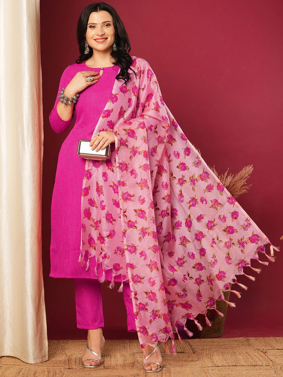 Dhiyona KL Straiped Straight Kurta with Trousers & Dupatta