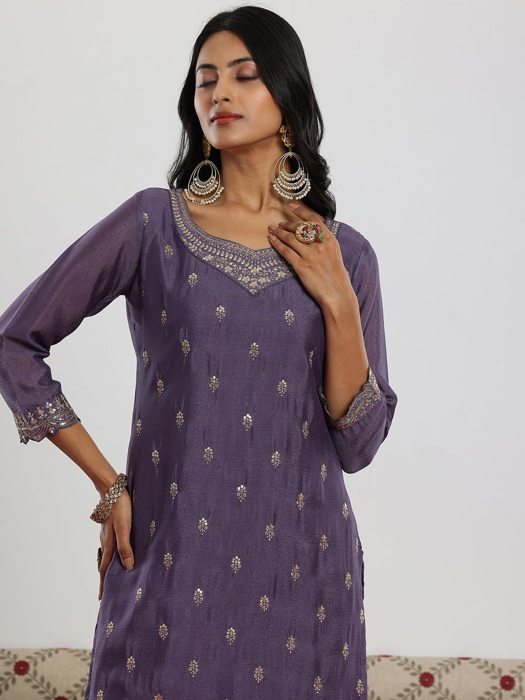 Dhiyona LL Women Floral Embroidered Regular Kurta with Palazzos & With Dupatta