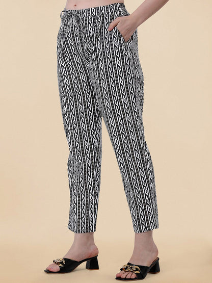 Dhiyona KL Ethnic Motifs Printed Gotta Patti Pure Cotton Kurta & Trousers With Dupatta