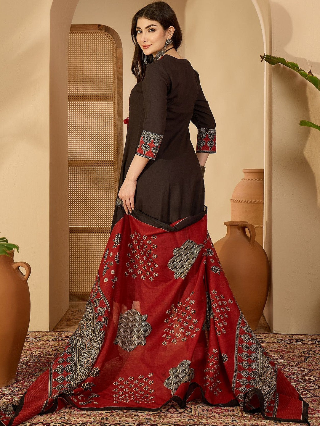 Embroidered Kurta Set