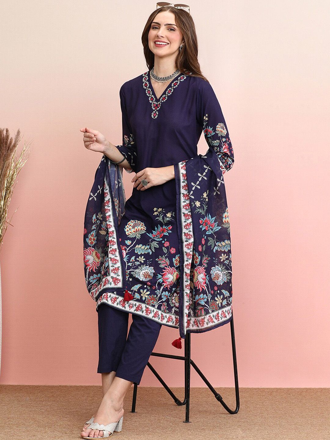 Dhiyona IE Floral Printed Regular Thread Work Kurta with Trousers & Dupatta