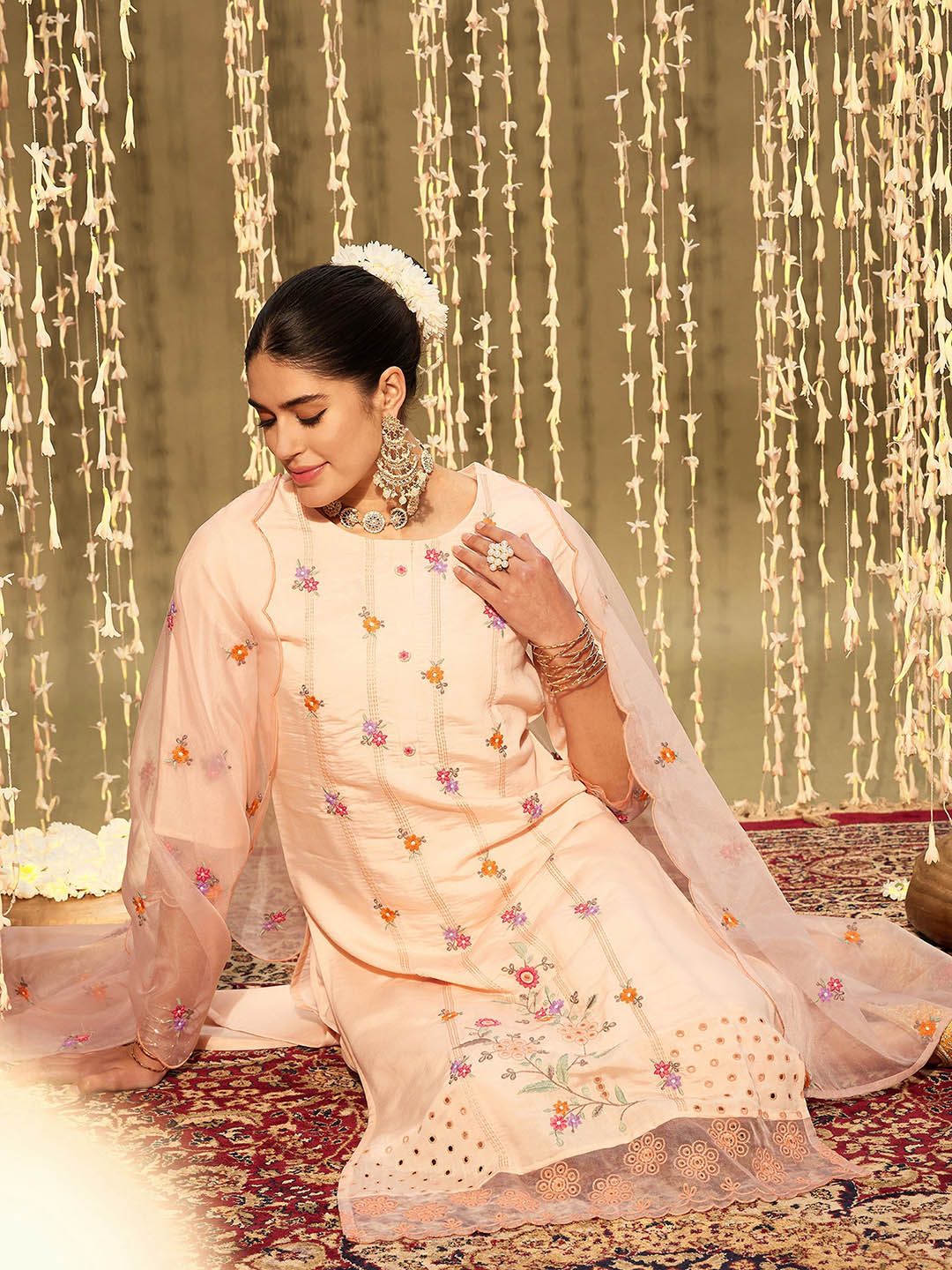 Dhiyona IE Floral Embroidered Regular Thread Work Kurta With Trousers & Dupatta