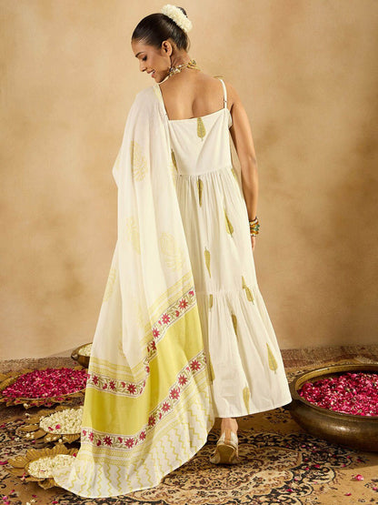 Dhiyona IE Ethnic Motifs Printed Tiered Pure Cotton A-Line Kurta With Trousers & Dupatta
