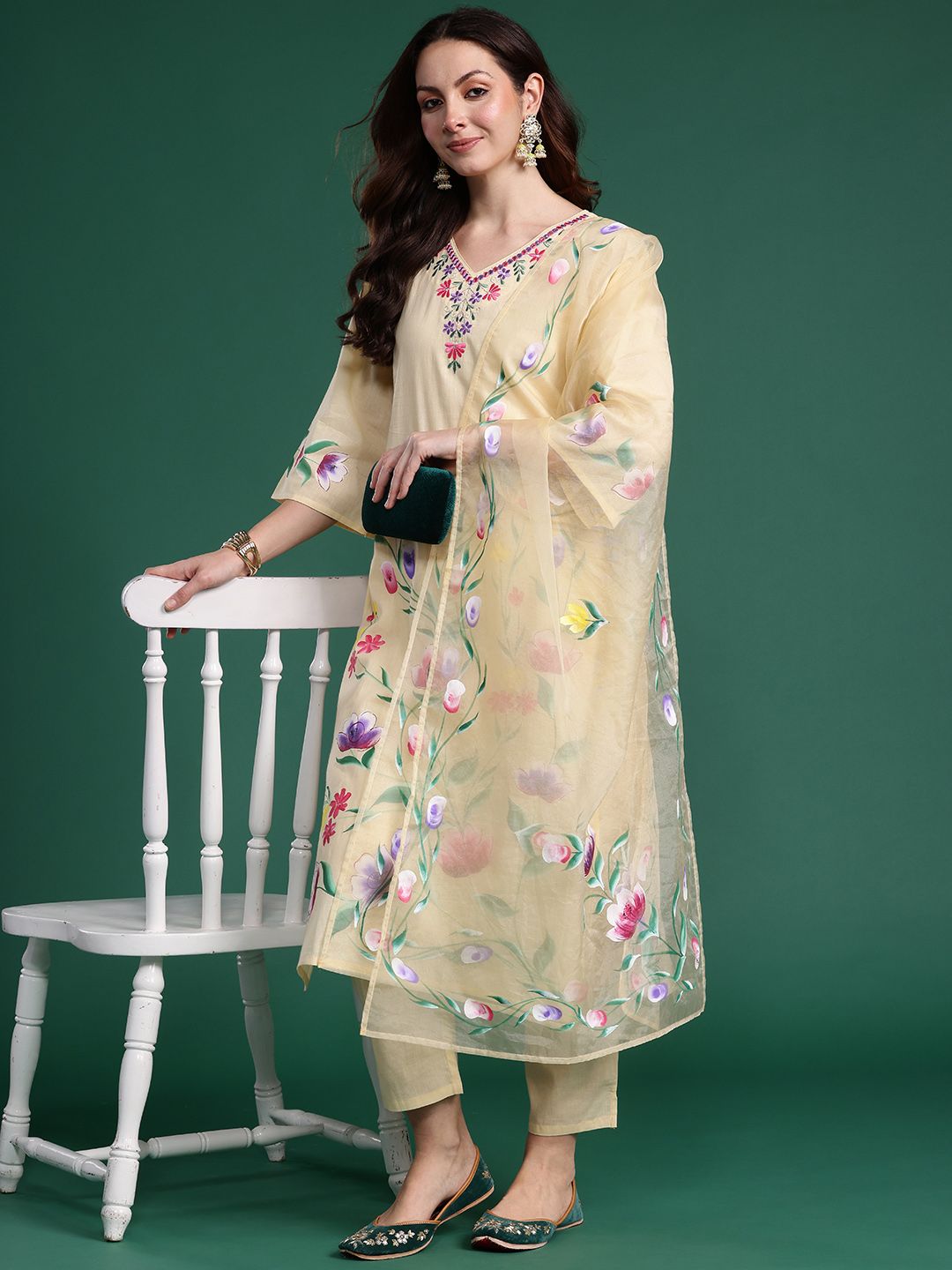 Dhiyona IE Floral Embroidered Pure Cotton Kurta with Trousers & Dupatta
