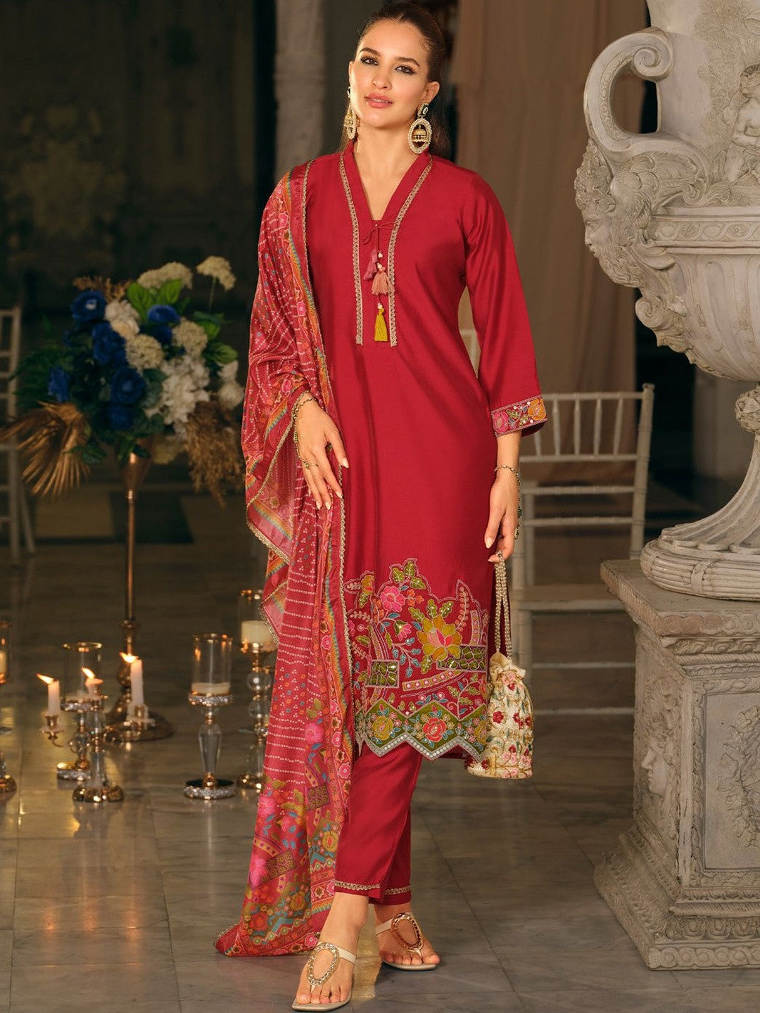Women Floral Regular Thread Work Kurta with Trousers & With Dupatta