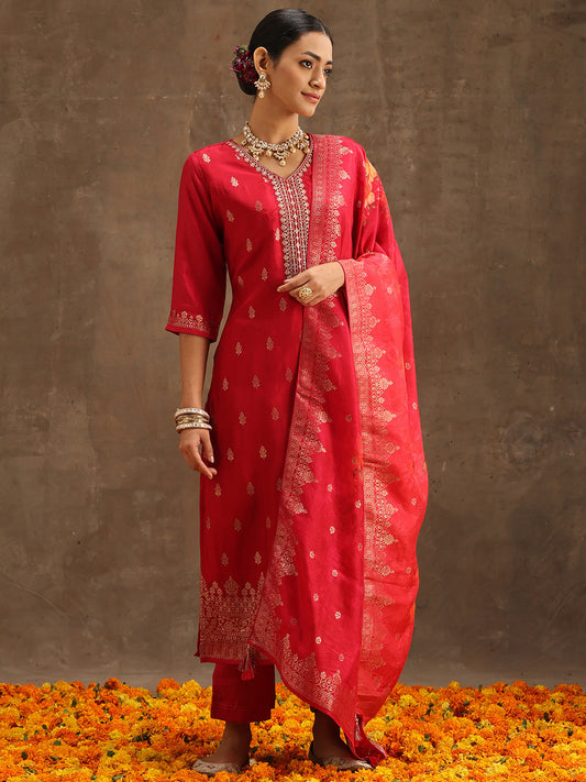 Women Magenta Pure Silk Kurta with Trousers & With Dupatta