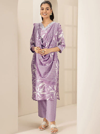 Gerua By Floral Printed V-Neck Straight Kurta With Trousers & Dupatta