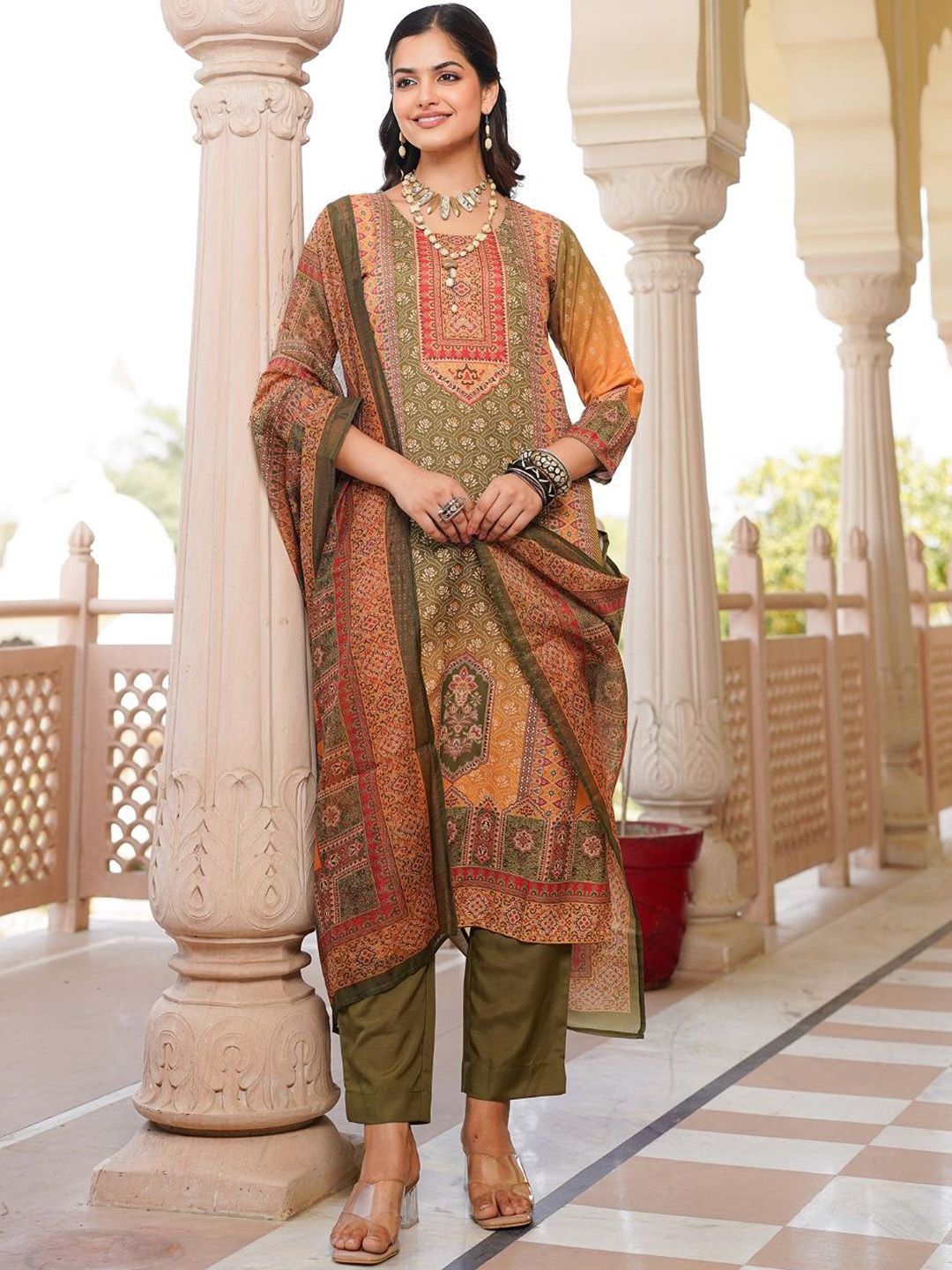 Dhiyona KL Women Ethnic Motifs Printed Regular Kurta with Trousers & With Dupatta
