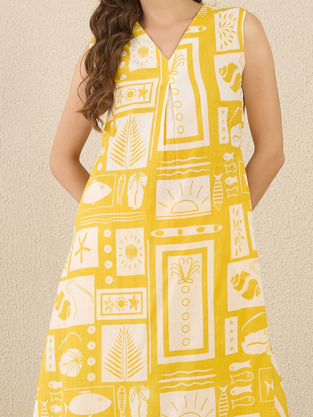 Dhiyona IE Women Ethnic Motifs Printed Pleated Pure Cotton Kurta with Trousers