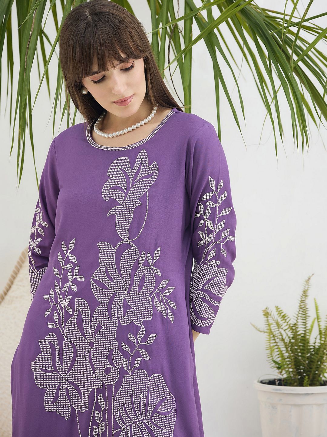 Women Floral Printed Regular Kurta with Trousers