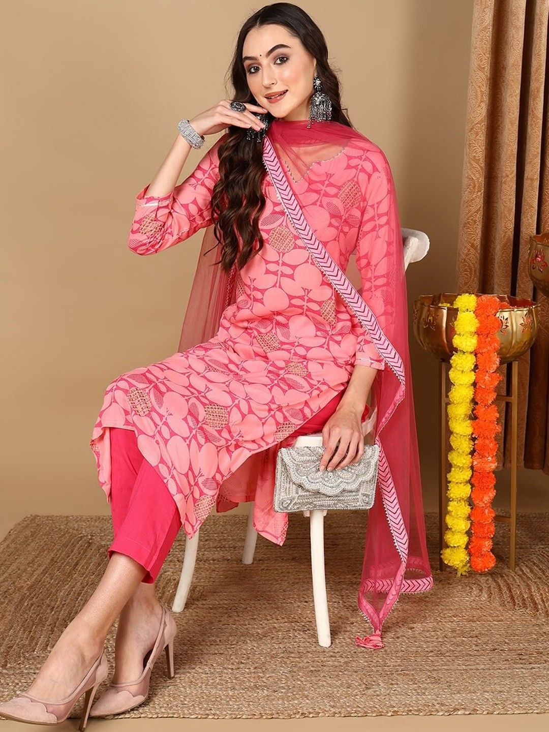 Dhiyona KL Floral Printed Notch Neck Straight Kurta With Trousers & Dupatta
