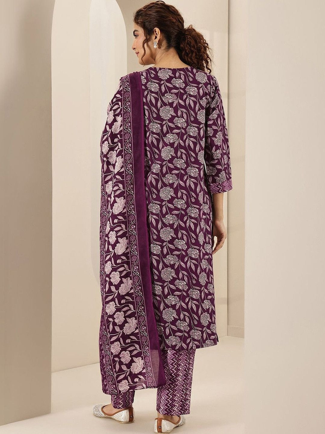 Women Floral Printed Regular Thread Work Kurta with Trousers & With Dupatta