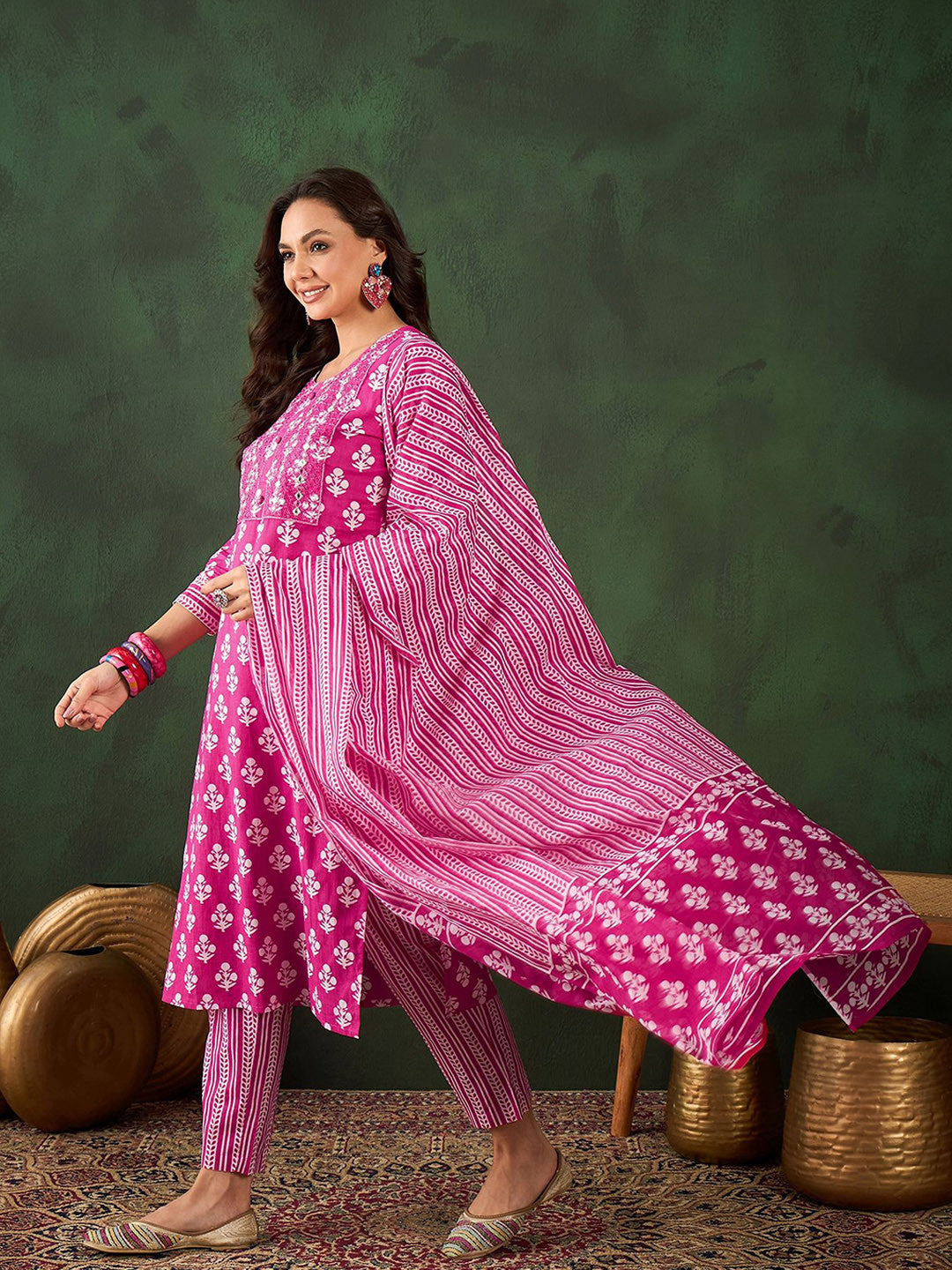 Floral Printed Pure Cotton Kurta With Trousers & Dupatta