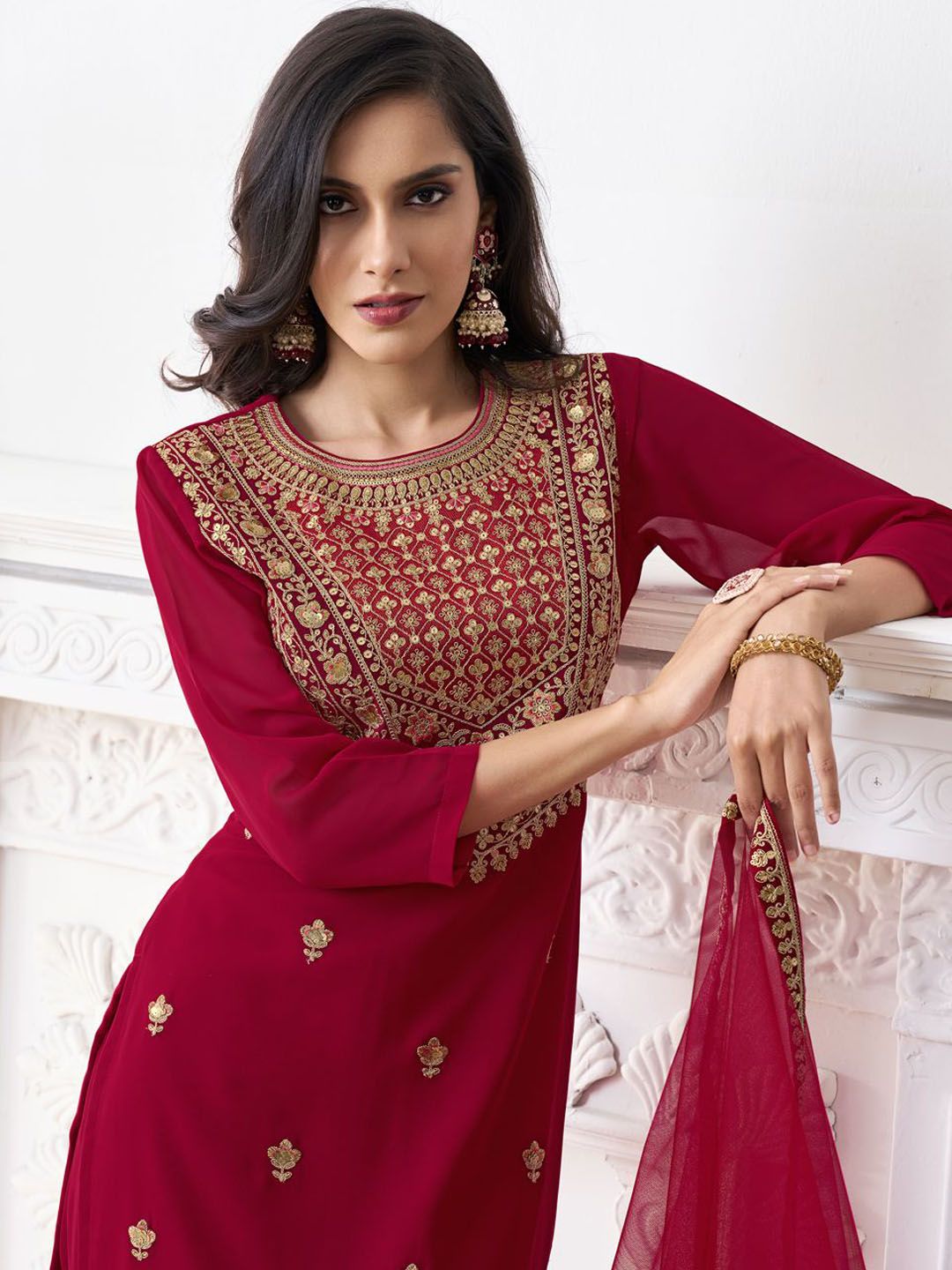 Dhiyona IN Floral Embroidered Round Neck Georgette Straight Kurta With Palazzos & Dupatta