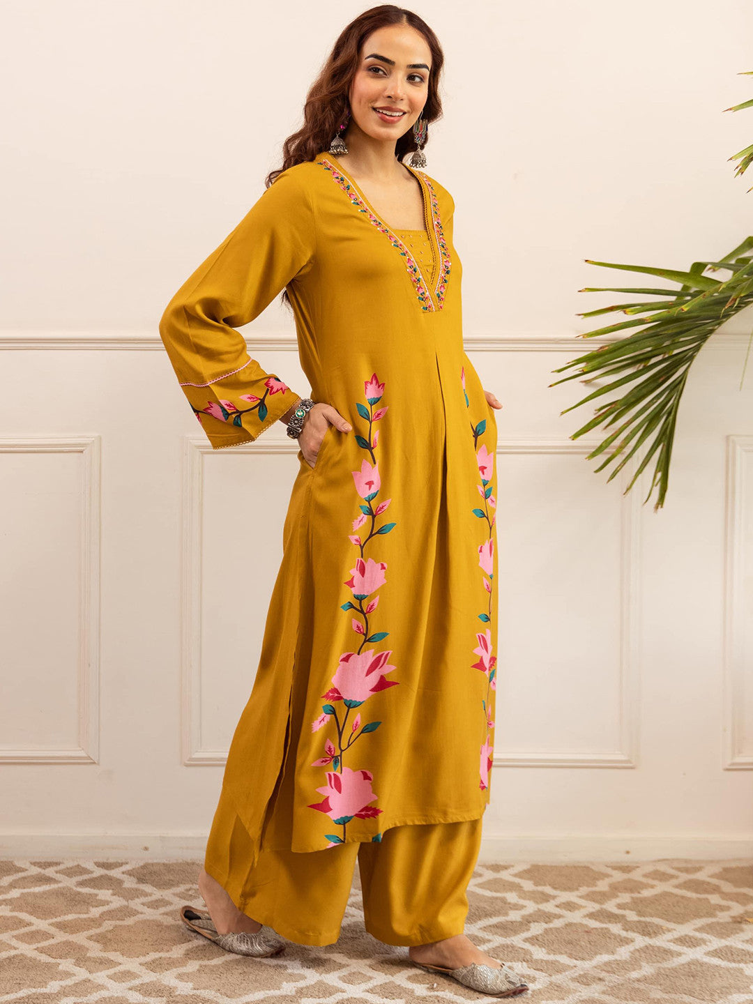 Floral Printed Square Neck Sequinned Straight Kurta With Palazzos