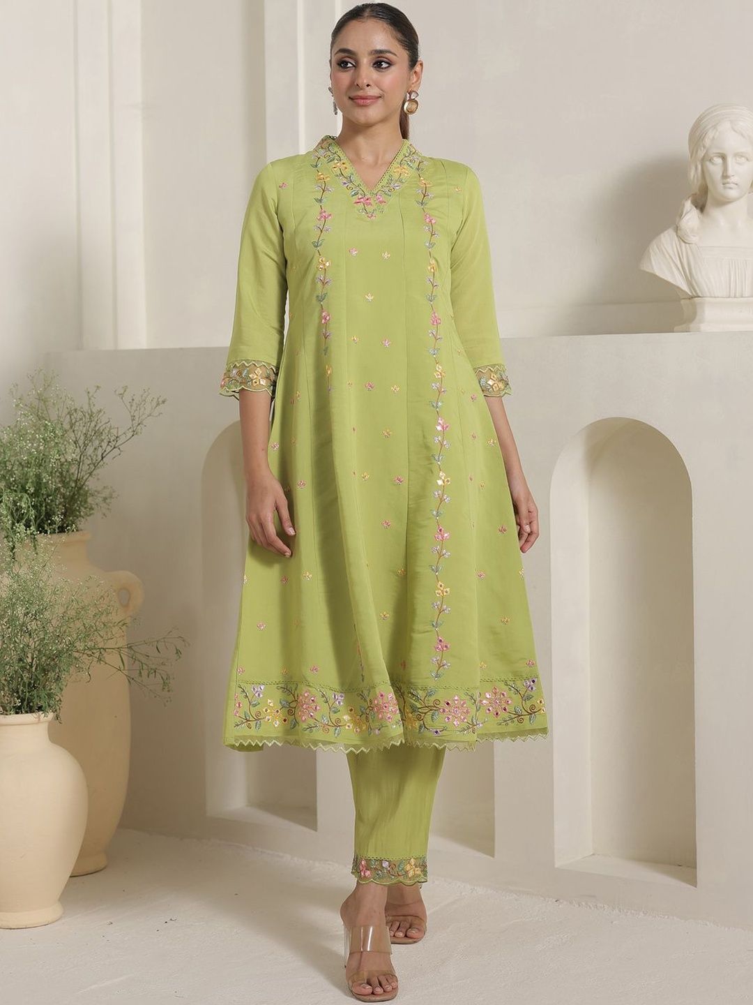 Floral Embroidered Thread Work Kurta With Trousers & Dupatta