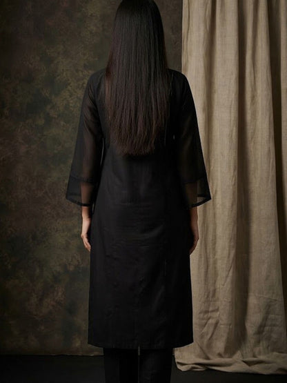 Round Neck Kurta & Trousers With Dupatta