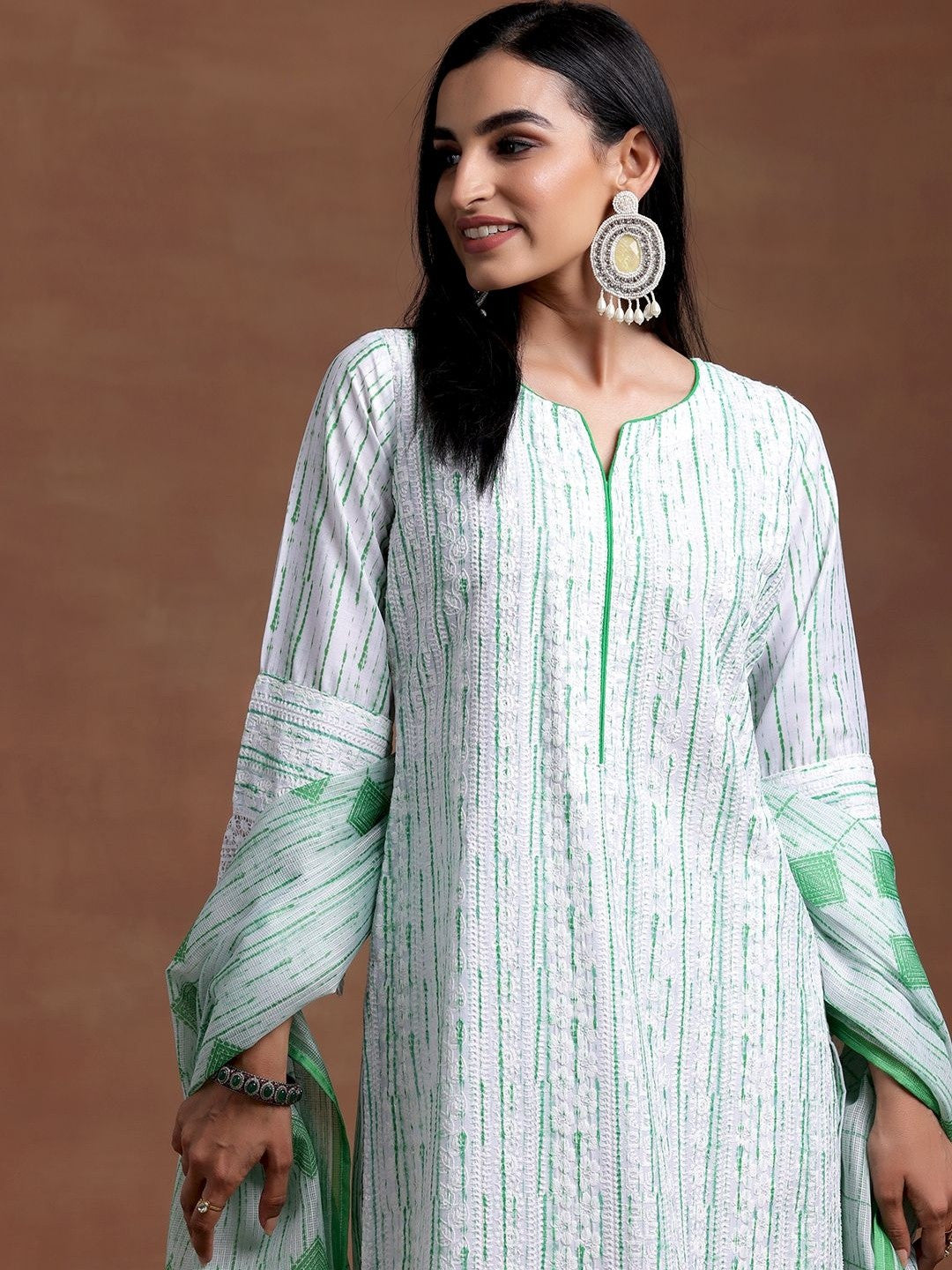 Women Ethnic Motifs Printed Regular Kurta with Trousers & With Dupatta