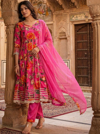 Women Kurta Pant Dupatta Set