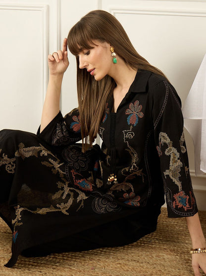 Dhiyona IE Embroidered V-Neck Three-Quarter Sleeves Pure Cotton Tunic And Trousers