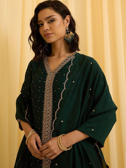 Dhiyona CH Women Ethnic Motifs Embroidered Panelled Gotta Patti Kurta with Trousers & With Dupatta