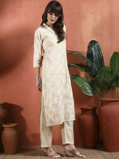 Floral Printed V-Neck Thread Work Straight Kurta With Trousers