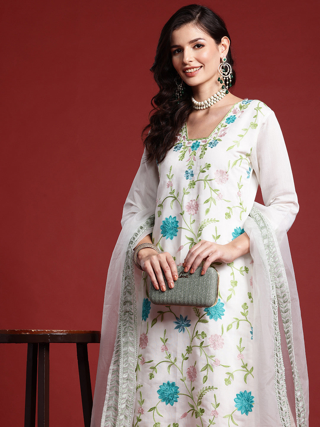 Women Floral Embroidered Thread Work Kurta With Trousers & Dupatta