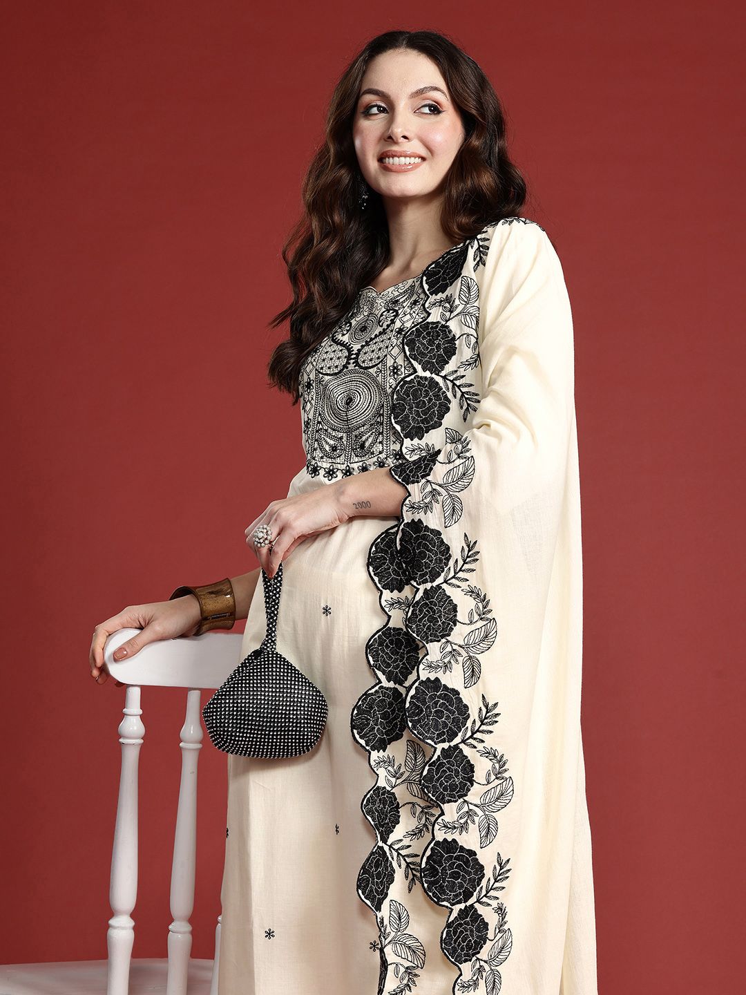 Dhiyona IE Ethnic Motifs Embroidered Thread Work Pure Cotton Kurta Set