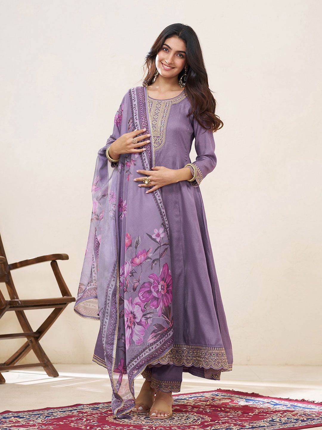 Dhiyona CH Women Floral Printed Kurta with Trousers & Dupatta