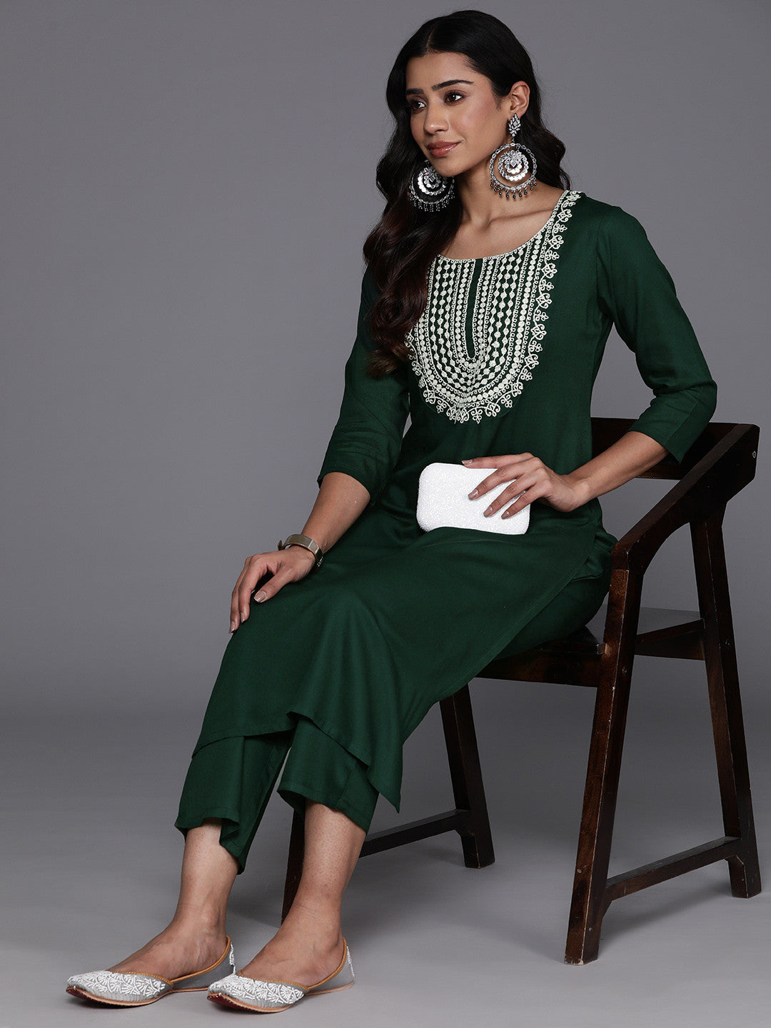 Women Floral Yoke Design Regular Thread Work Kurta with Trousers