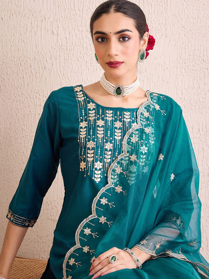Women Floral Yoke Design Regular Gotta Patti Kurta with Trousers & With Dupatta