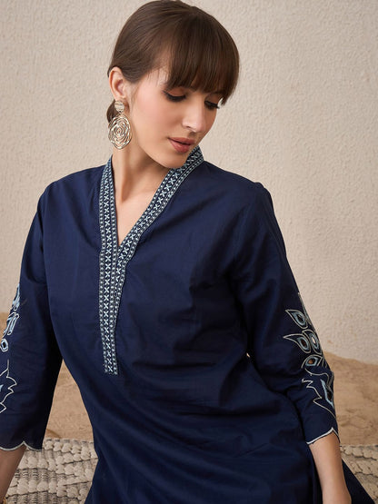 Dhiyona IE Women Floral Embroidered Regular Thread Work Pure Cotton Kurta with Trousers
