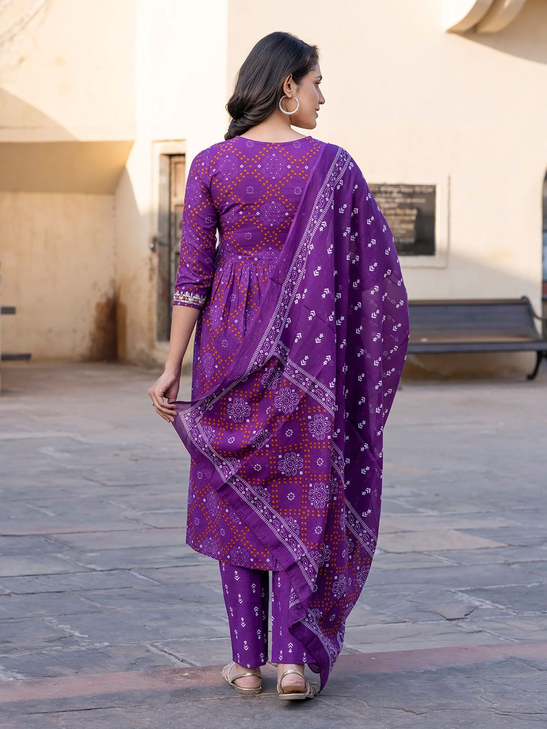 Dhiyona KL Women Bandhani Embroidered Regular Pure Cotton Kurta with Trousers & With Dupatta