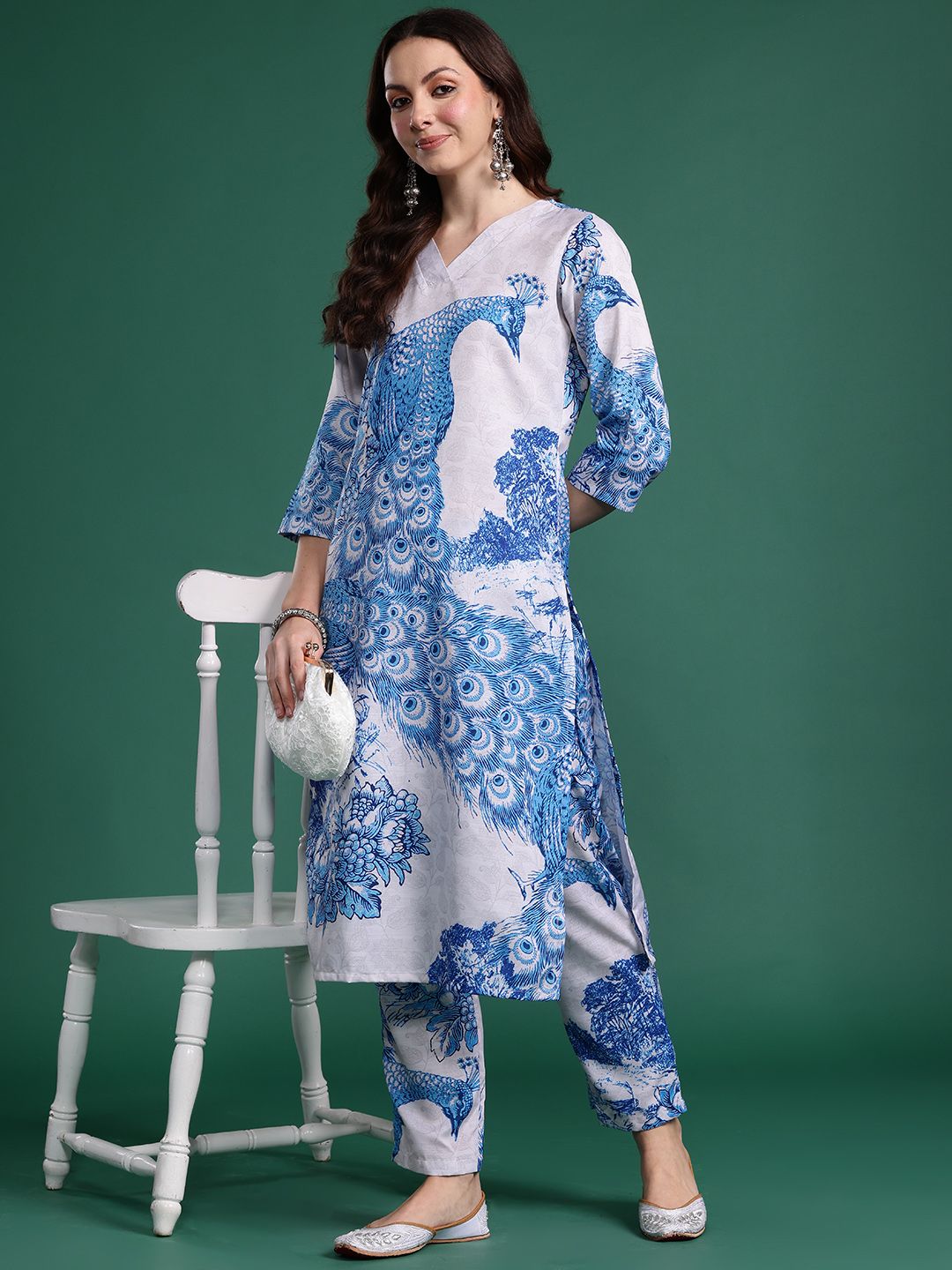 Dhiyona IE Floral Printed Regular Kurta with Trousers