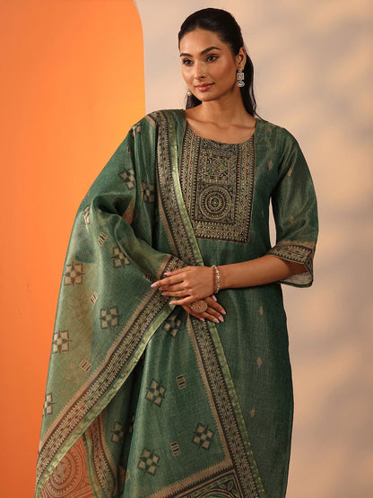 Geometric Printed Straight Kurta With Trousers And Dupatta