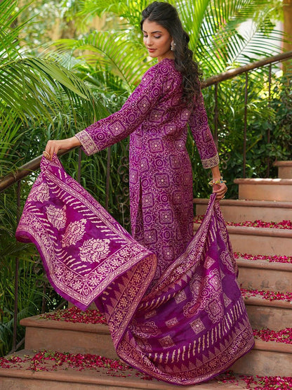 Dhiyona KL Women Ethnic Motifs Embroidered Sequinned Kurta &Trousers With Dupatta
